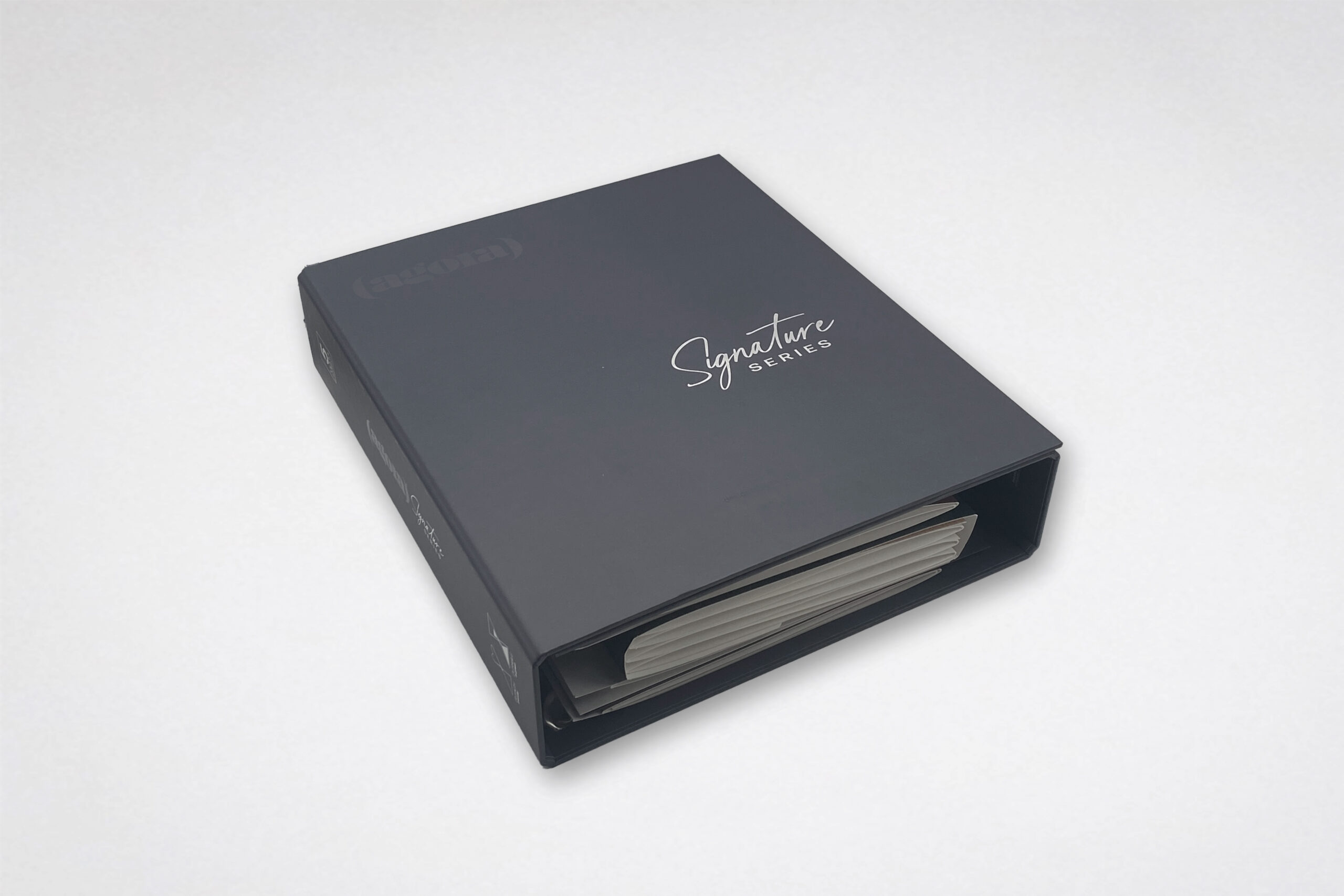 BINDER SIGNATURE SERIES